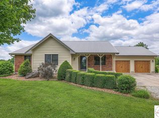 210 SE 200th Rd, Clinton, MO 64735