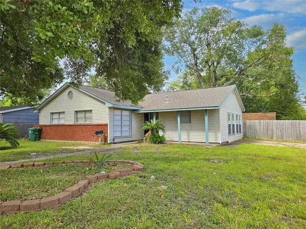 10802 Hoffer Street, Houston, TX 77075