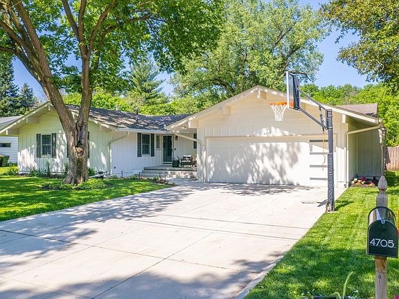 2nd image of 4705 Meadow Ln