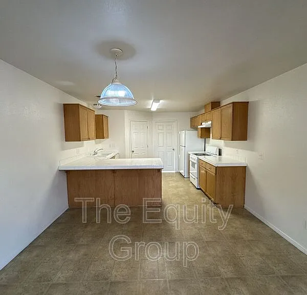 4203 W Walnut Ave #C — Photo 3