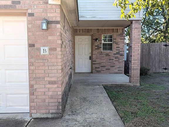 2nd image of 1402 Chips Dr