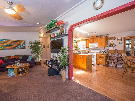 5th image of 6304 Governor Ln #41