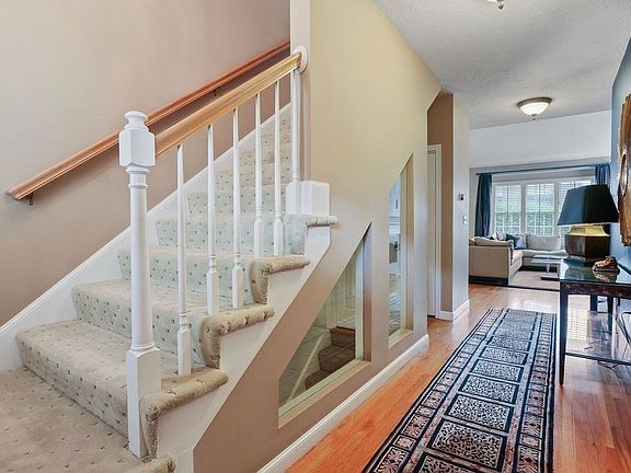 3rd image of 617 Highland Ave Unit 617