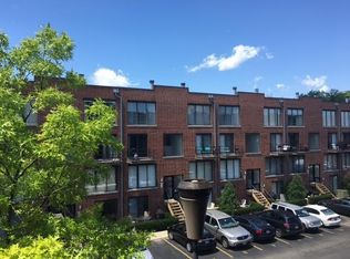 944 W Grace St APT A201, Chicago, IL 60613