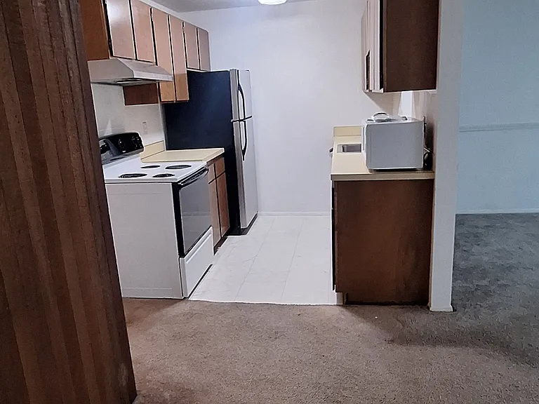 S 174th Pl — Photo 3