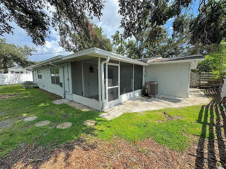 3883 Hawkeye Cir — Photo 21