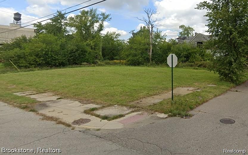 1st image of 5501 Dubois St