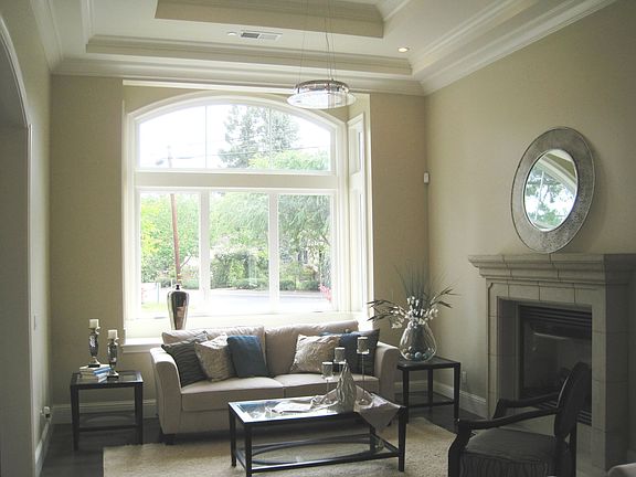 2nd image of 886 Chimalus Dr