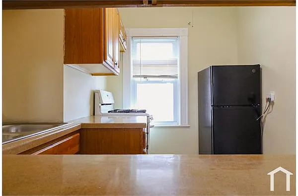 Building Photo - 159 Covel St #2