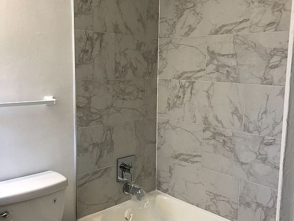 4th image of 731 SW 4th Ct APT 1