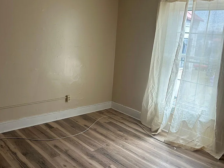 331 W Main St — Photo 7
