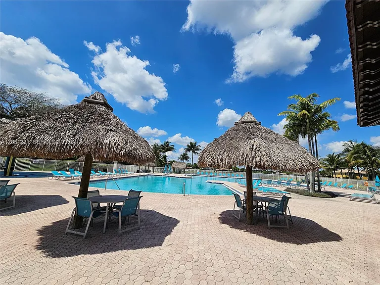 4232 Mahogany Ridge Dr — Photo 40