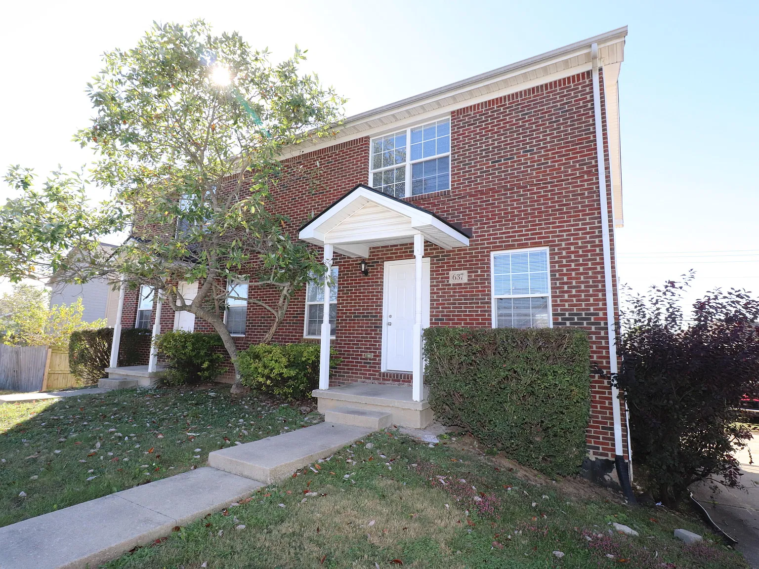 4 bed, 2.5 bath, 1672 sqft, $1,600 — Photo 2
