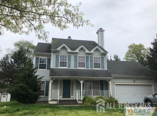 574 Buckingham Dr, Piscataway, NJ 08854