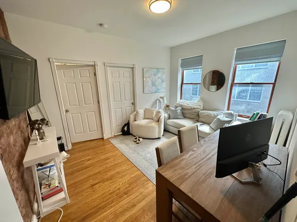 135 West Tenth Street image 1 of 6