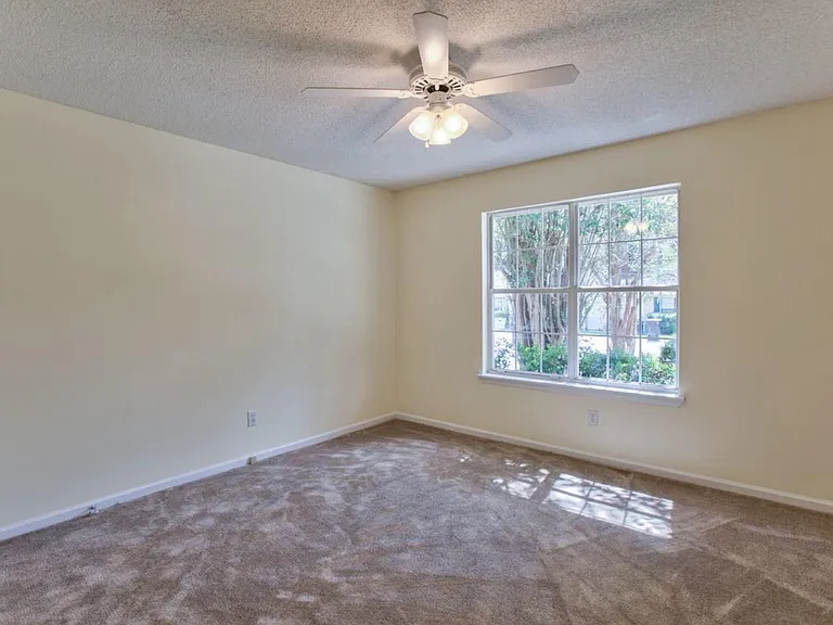 2836 Gulfwind Dr N — Photo 10