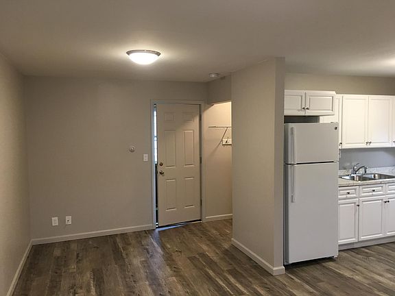 3rd image of 106 Chautauqua Ave #3