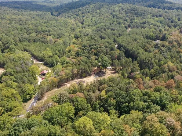 910 McCord Hollow Rd, Hohenwald, TN 38462