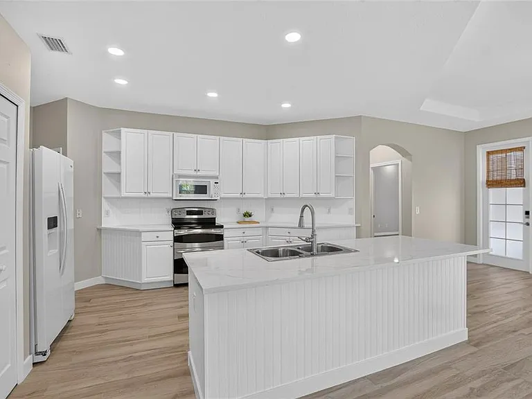 5508 Golden Isles Dr — Photo 31