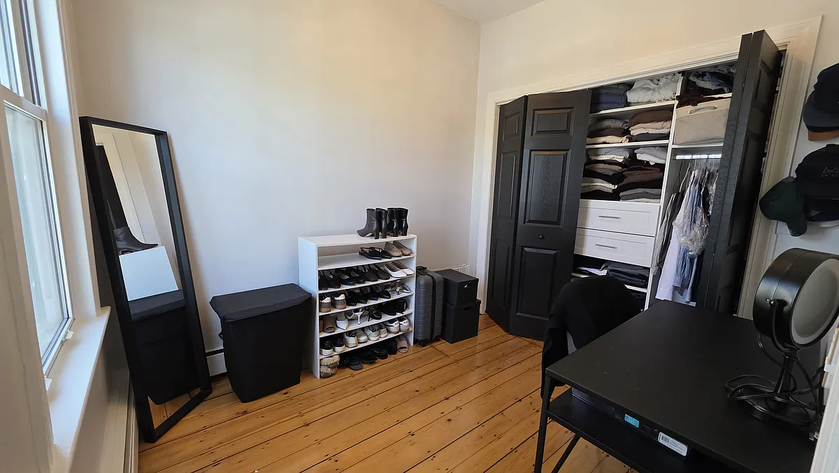 Building Photo - 5A Bantry Way #2