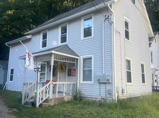 28 Durfey St, Norwich, CT 06360