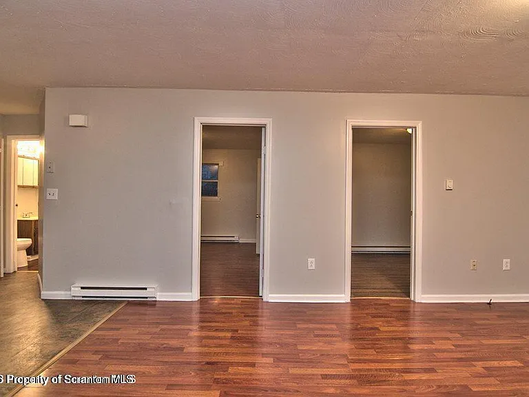 1418 N Main Ave #B — Photo 6