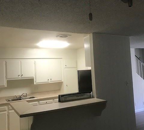 4th image of 3720 Midvale Ave APT 2