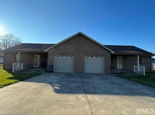 671 4th St, Plainville, IN