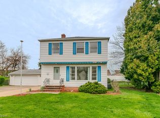 30545 Willow Ln, Eastlake, OH 44095