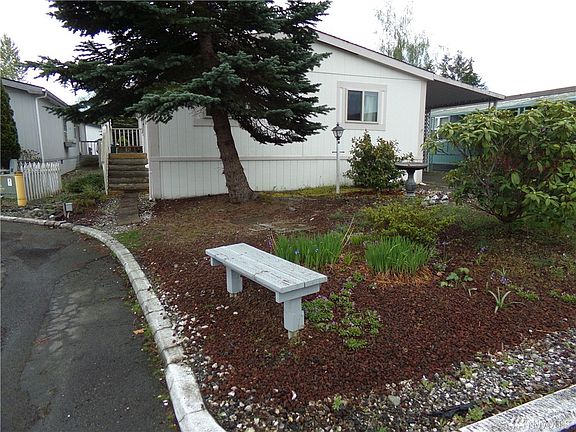 2nd image of 5900 64th St NE Unit 228
