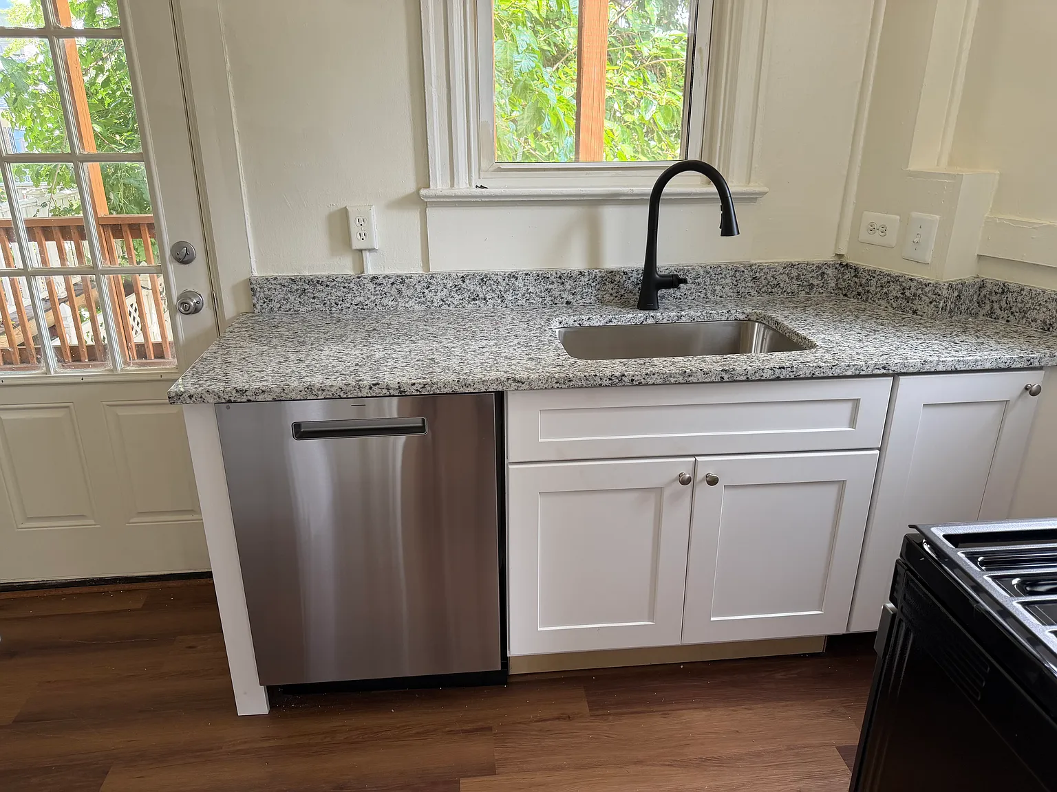 4 bed, 1854 sqft, $4,950 — Photo 4