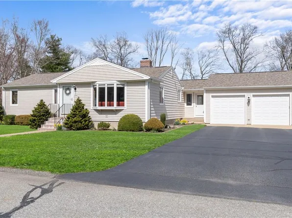 37 Lakeside Dr, Smithfield, RI 02917