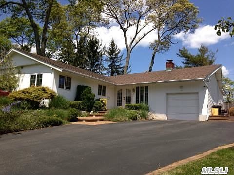 1st image of 14 Melissa Ln