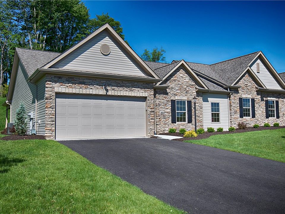2nd image of 905 Copper Creek Trl W
