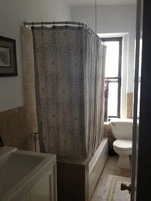 Rented by Roberto Guilbet, LREB | media 34