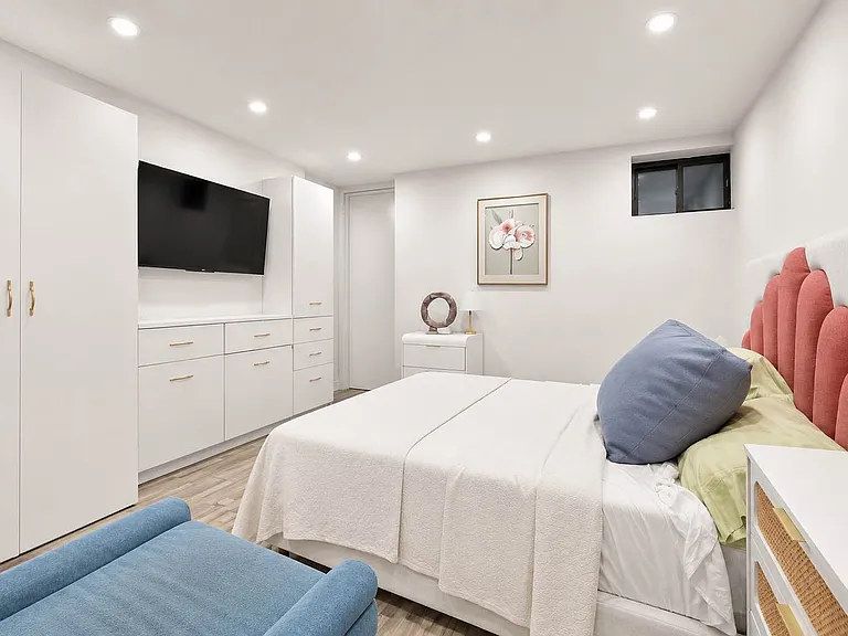 31 Aberdeen St #1R — Photo 8
