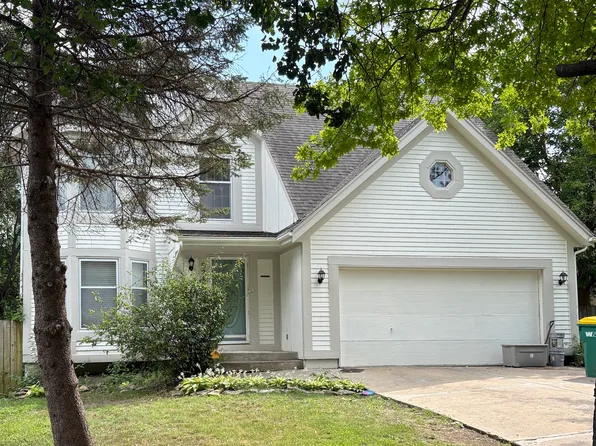 8219 W 150th St, Overland Park, KS 66223