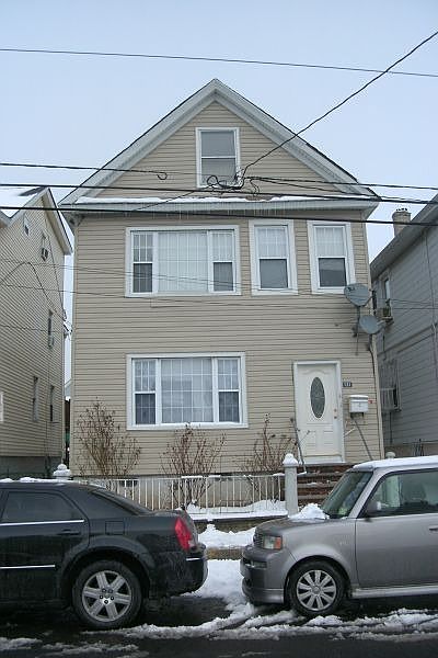 2nd image of 1128-1132 Kipling Rd