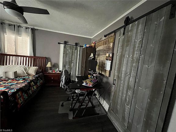 5th image of 1106 Gaddy St