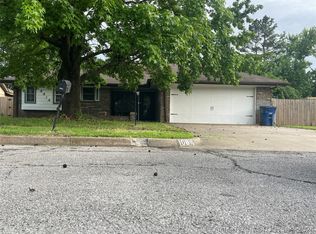 10810 E 25th Pl, Tulsa, OK 74129