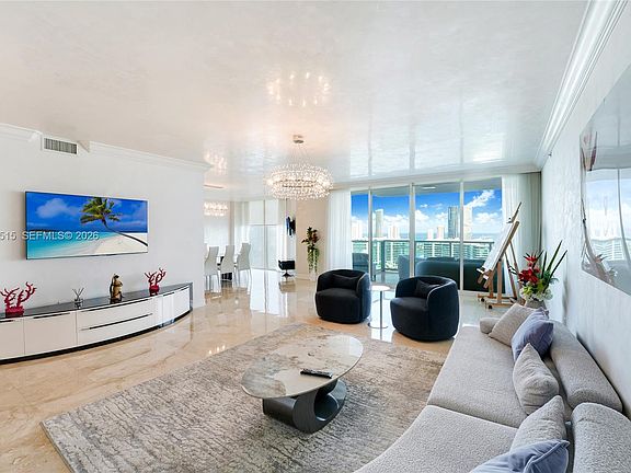 3rd image of 3201 NE 183rd St APT 2607