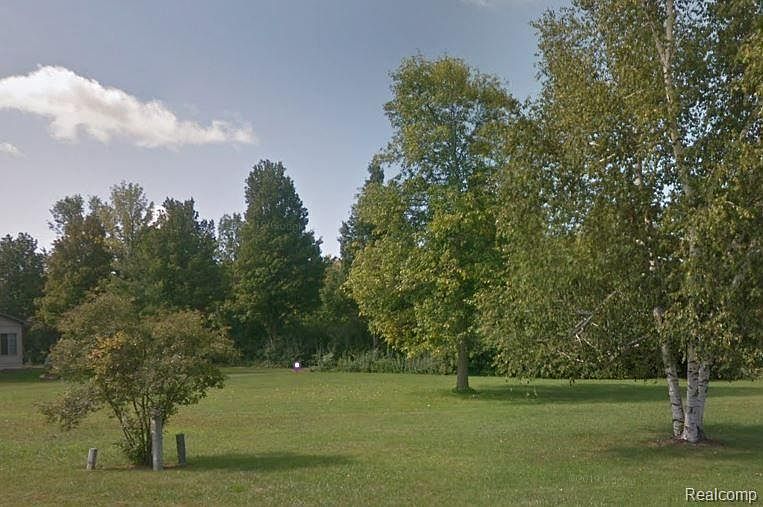 1st image of 8800 Hornbeam Ln