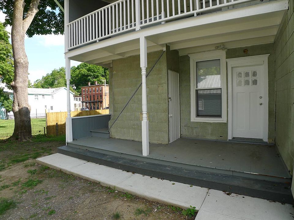 62 W Bridge St Catskill NY Zillow