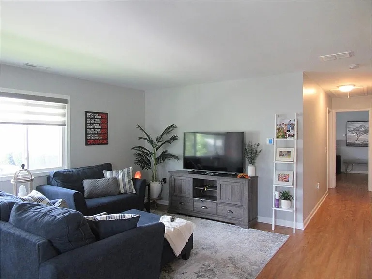 524 Eastbrooke Ln — Photo 7