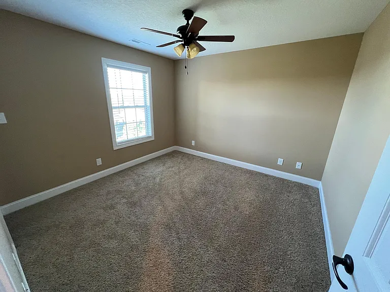 525 Larkspur Dr — Photo 22