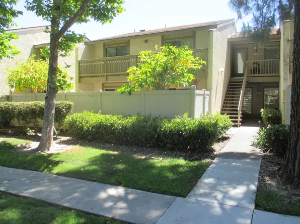 15266 Campus Park Dr APT E, Moorpark, CA 93021