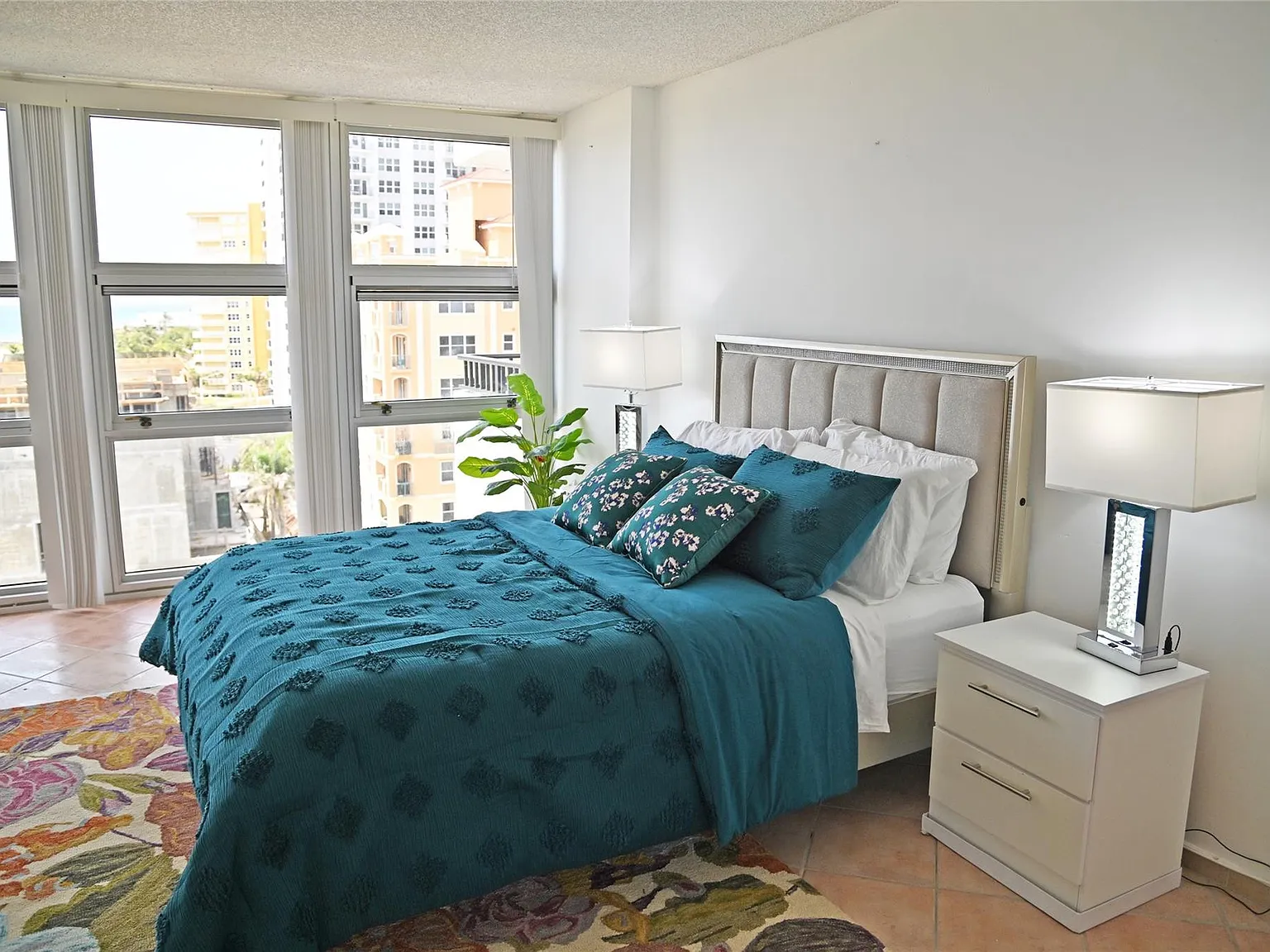 2 bed, 2.0 bath, 1050 sqft, $2,999 — Photo 4