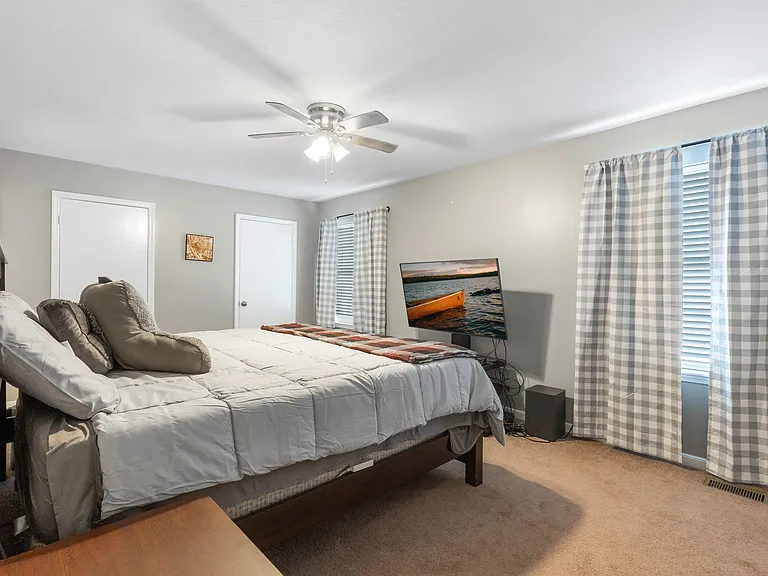 119 Brookwood Ln — Photo 10