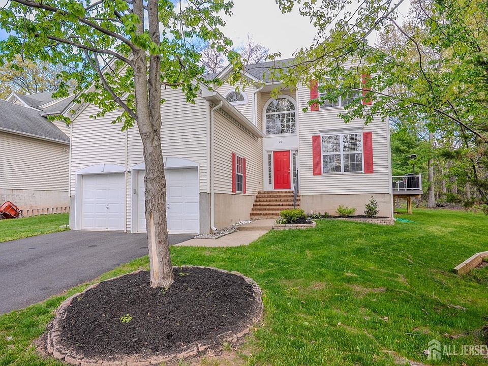 1st image of 23 Huntley Way