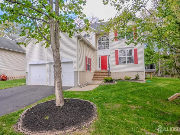 23 Huntley Way, Bridgewater, NJ 08807